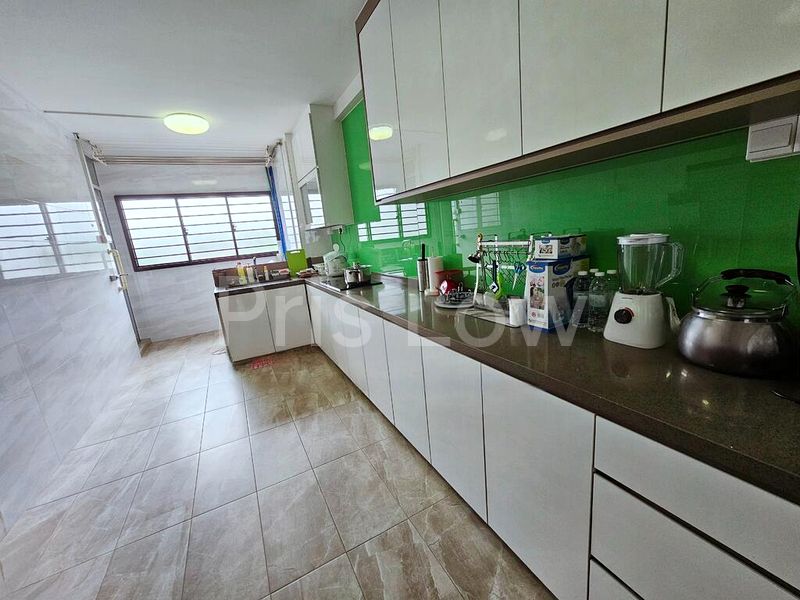 4 Room (4A) HDB for Rent in  129 Bukit Batok West Avenue 6 - Image 1